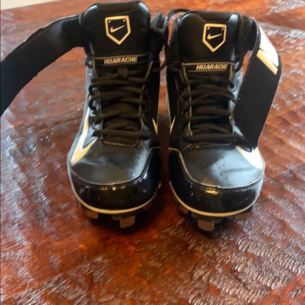 Men’s Nike Baseball Cleats. Size 9. Used - Picture 5 of 8